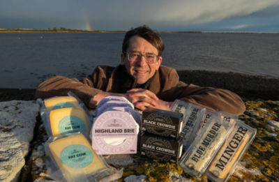 From a bathtub to an un-brie-lievable supermarket signing! image
